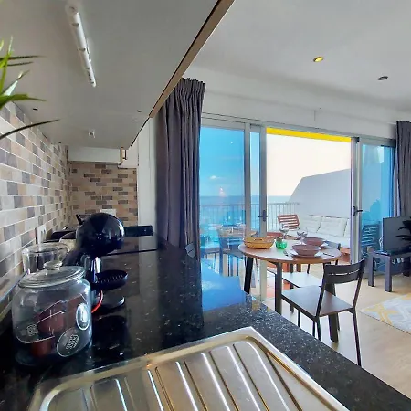 Seaview Terrace By Tor Apartment